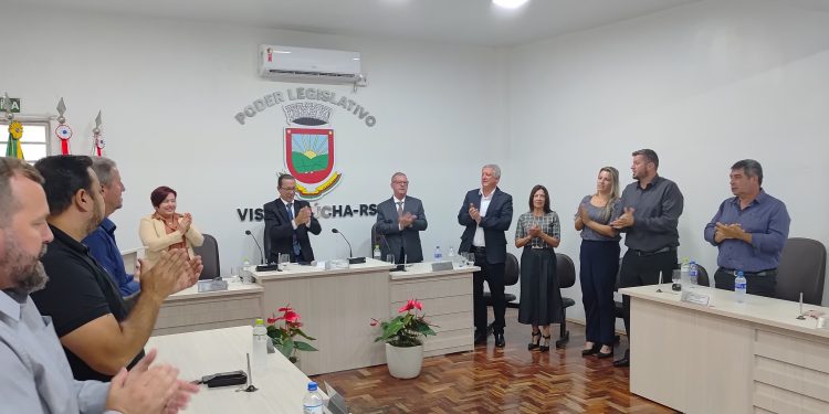 ANIVERSÁRIO DO MUNICÍPIO: Câmara realiza Sessão Solene em homenagem aos 37 anos!